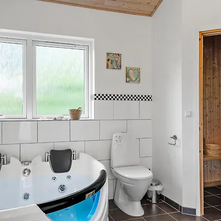 In With Sauna *